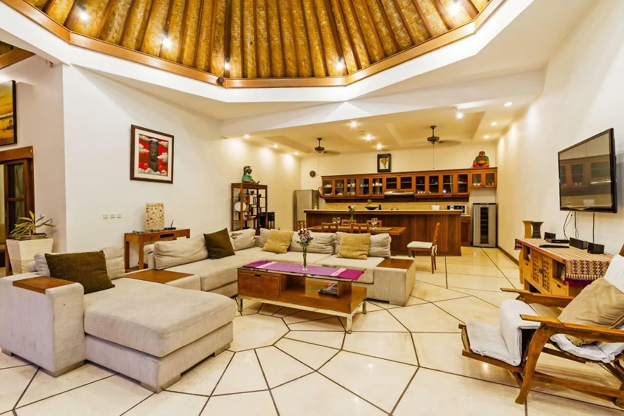 Villa Limon Семиньяк 0*,